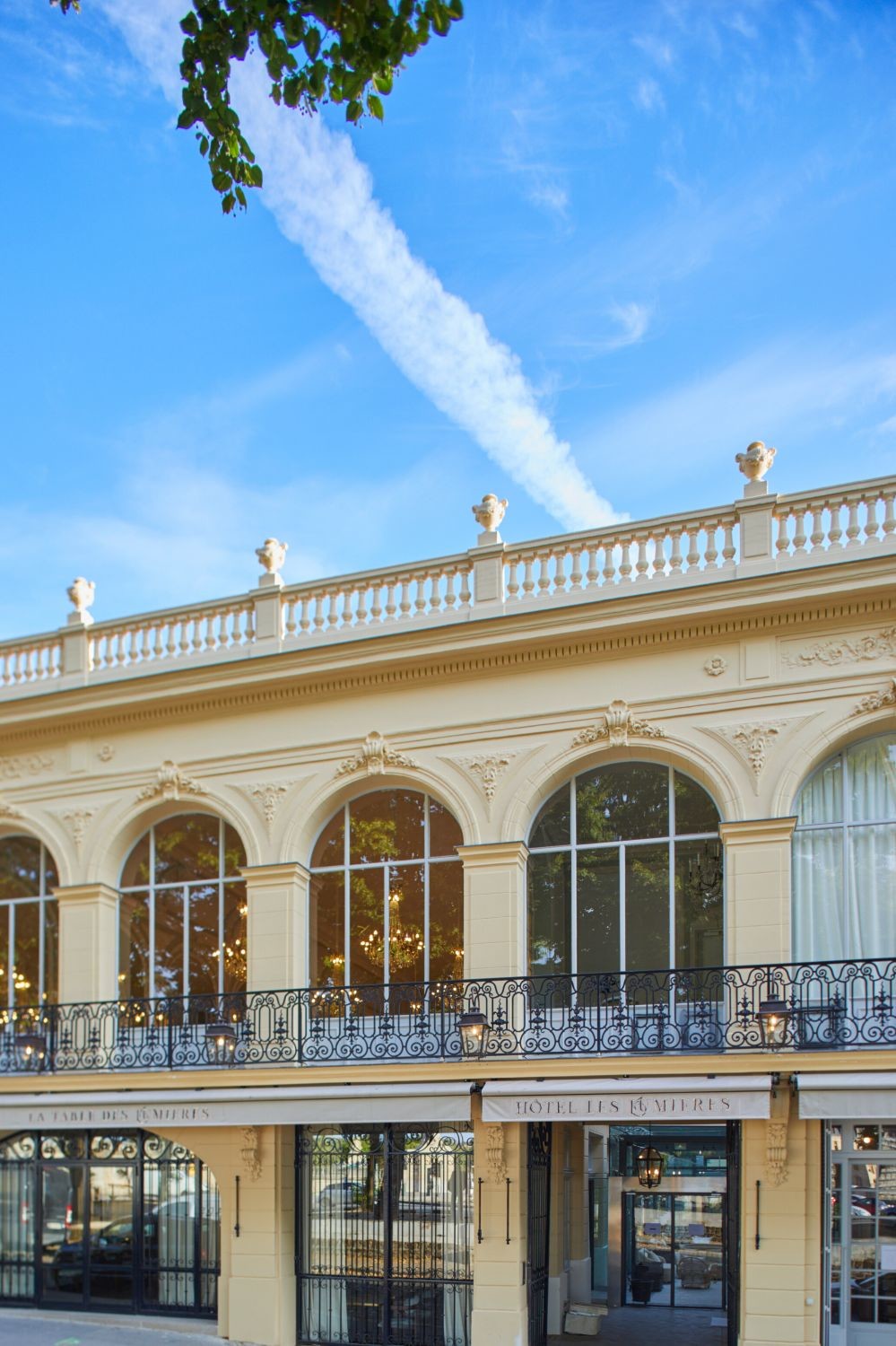 Les Lumi&egrave;res-Versailles