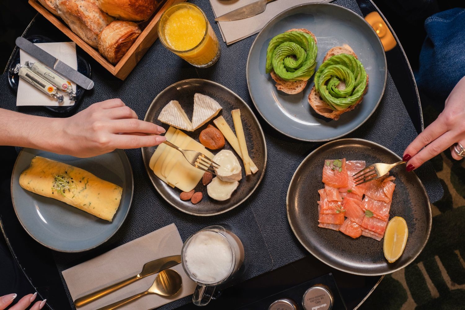 Petit-d&eacute;jeuner - H&ocirc;tel Cinq Codet - Paris 7 Invalides